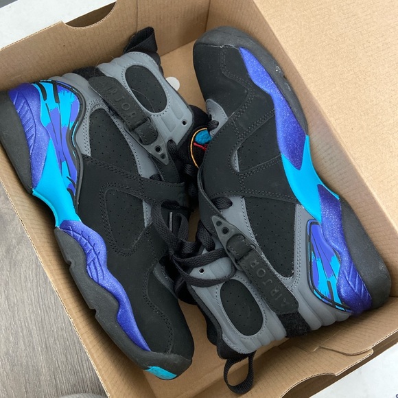 *SOLD*!Jordan 8 Retro Aqua - Picture 2 of 3